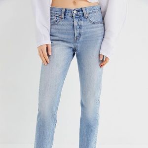 UO Urban Outfitters Wedgie Levi’s Jeans 28